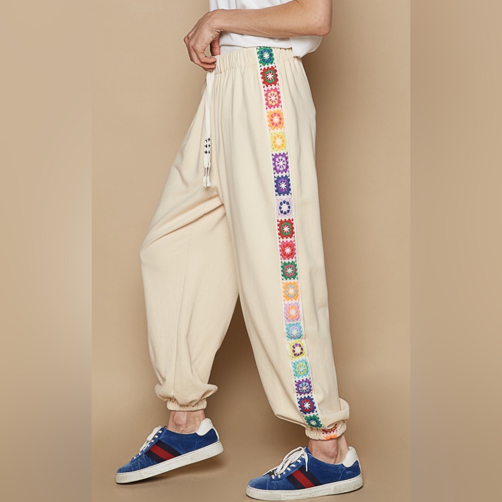 #141 Last 1!! POL square trim patch French Terry jogger pants in cream color - Picture 5 of 11